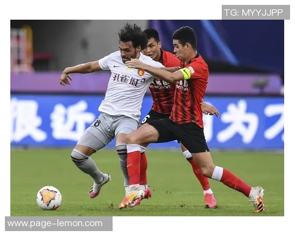 上海上港迎战欧本期待精彩对决双方球员状态火热势必上演一场激烈比赛 上海上港迎战欧本期待精彩对决双方球员状态火热势必上演一场激烈比赛