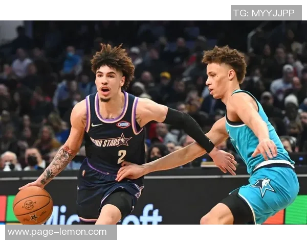 戴森丹尼尔斯的崛起之路：从青涩少年到篮球新星的奋斗历程